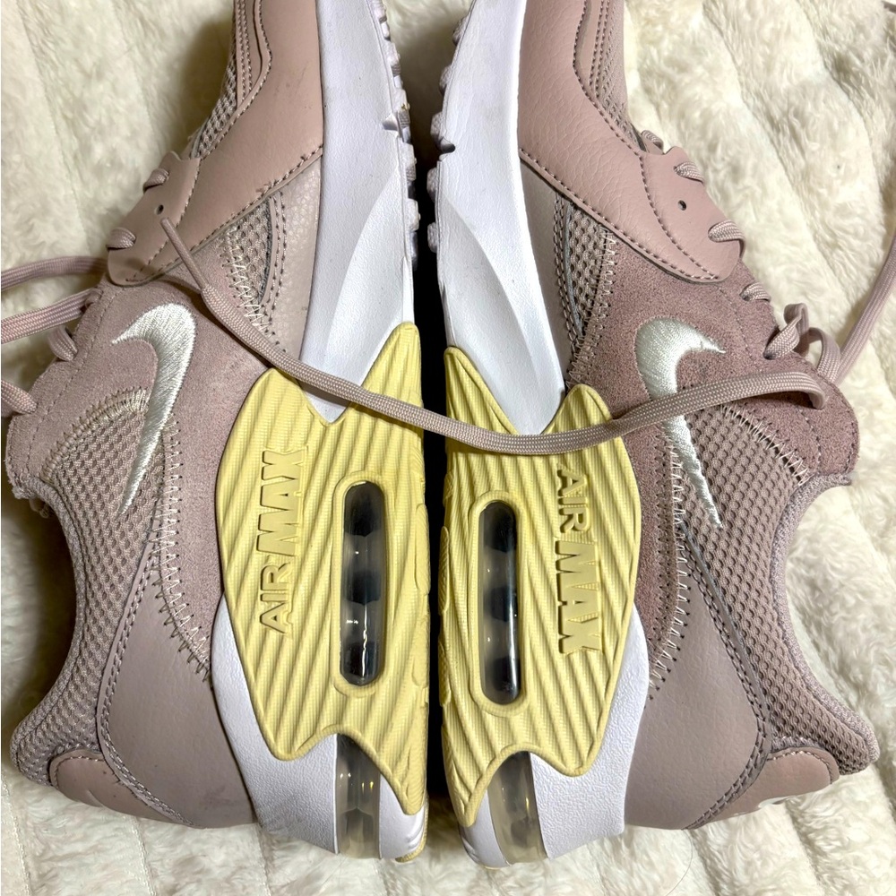 Nike Women's Sneakers - Pinkish plum